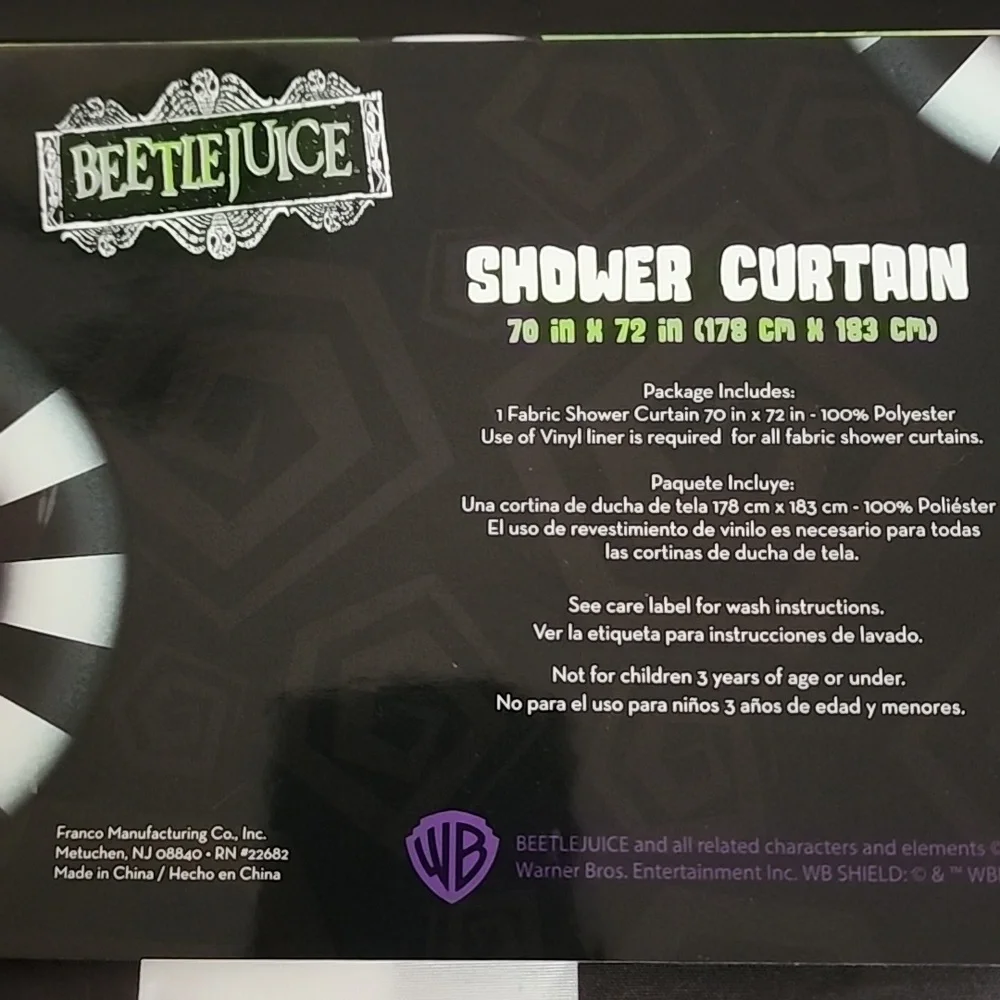 NWT WARNER BROS. BETTLEJUICE SHOWER CURTAIN 💚🖤🤍